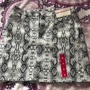 black and white skirt